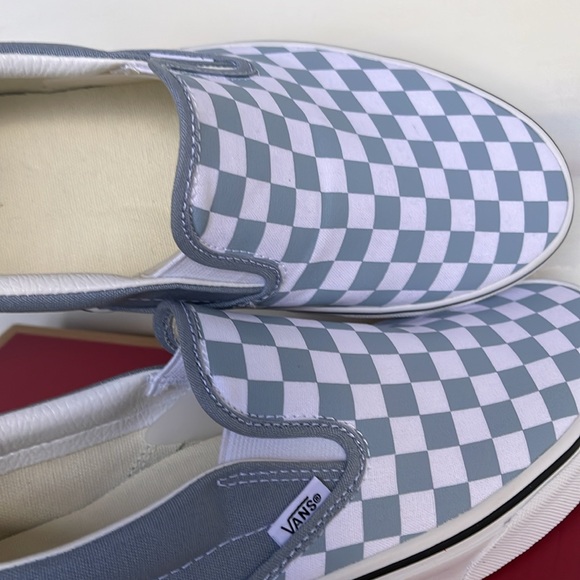 Vans Men’s Classic Slip-On
Color Theory Checkerboard
VN000BVZDSB
Sneakers - Picture 15 of 16